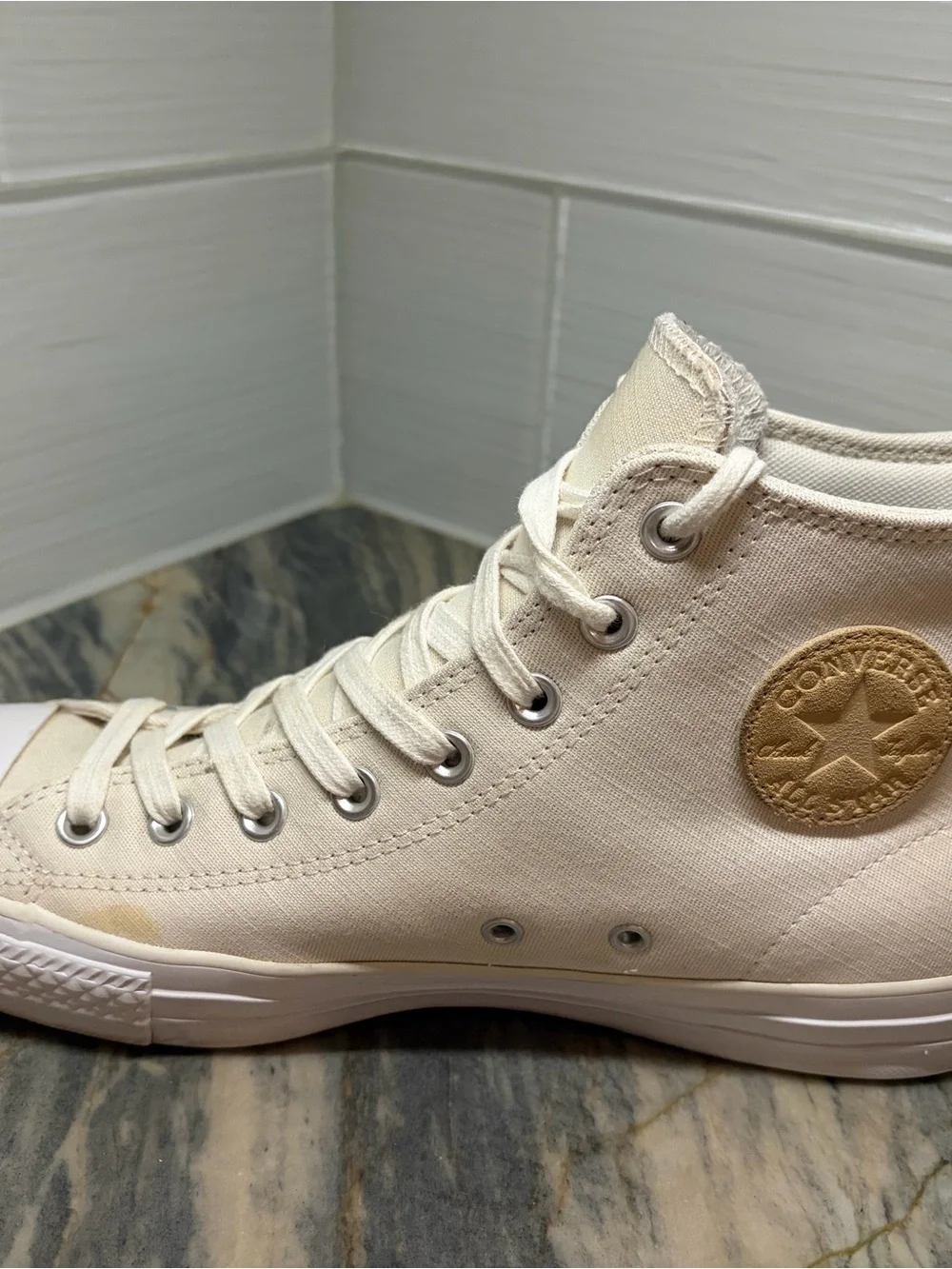 Converse Chuck Taylor All Star Men 9.5 WMS 11.5  Cream High Top Canvas Sneakers